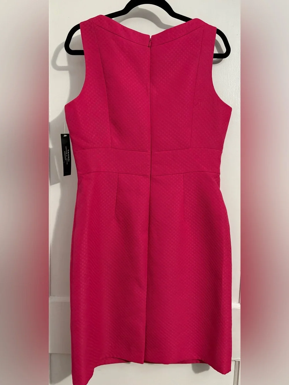 Tahari Arthur S. Levine Fuchsia Sleeveless Midi Sheath Dress with Gold Hardware